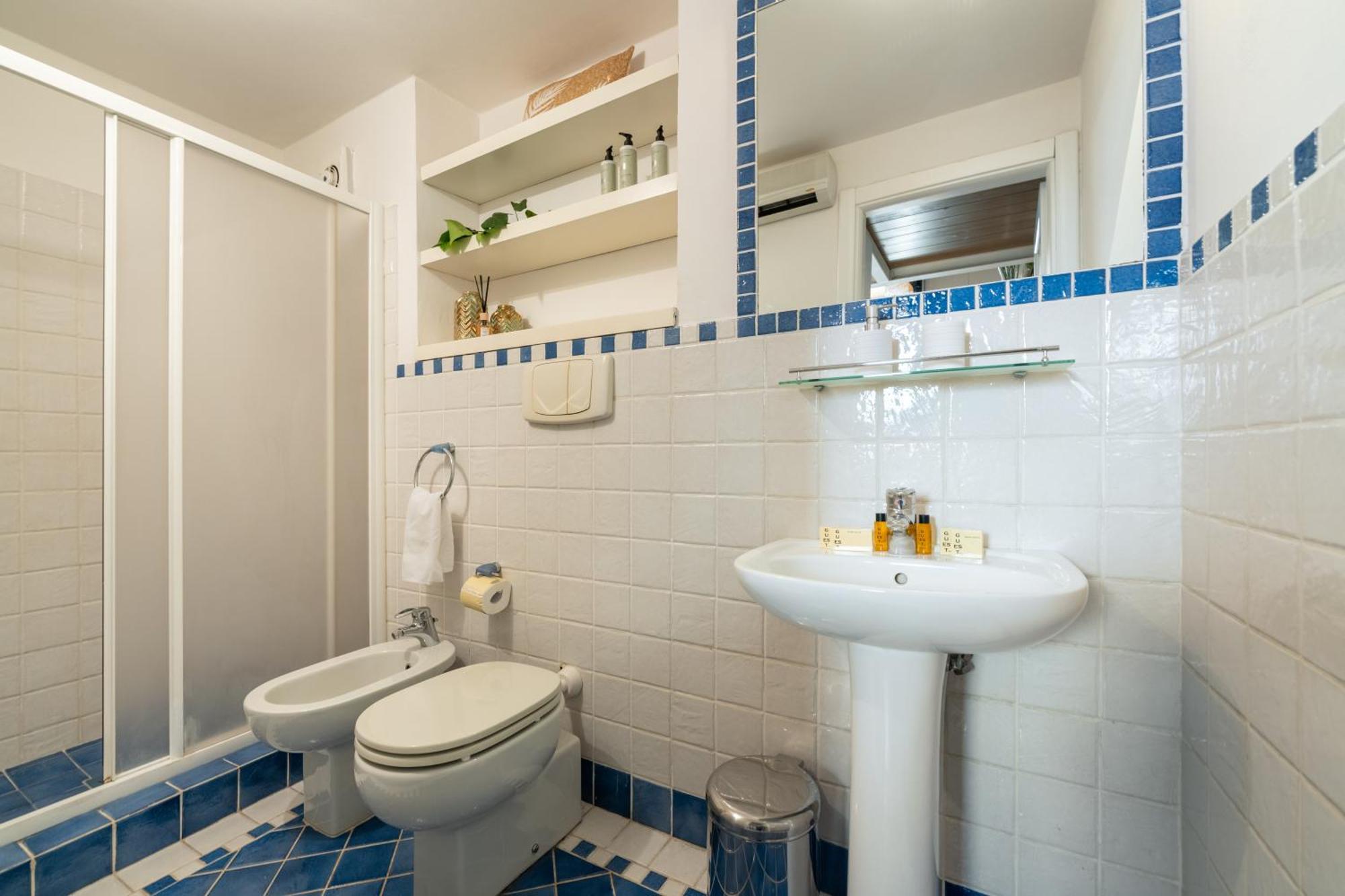 Via Cimabue 8B - Florence Charming Apartments - Metropolitan Loft In Florence - 20 Minute Walk To City Center - Excellent Base For Exploring - Less Than 5 Minute Walk To The Supermarket - Amazing Bakery On The Corner Экстерьер фото